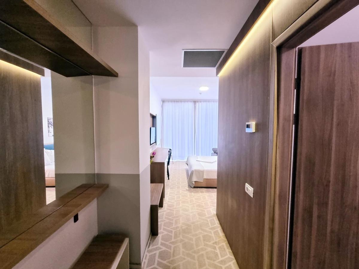Hotel Clas Mamaia Nord Năvodari Exterior foto