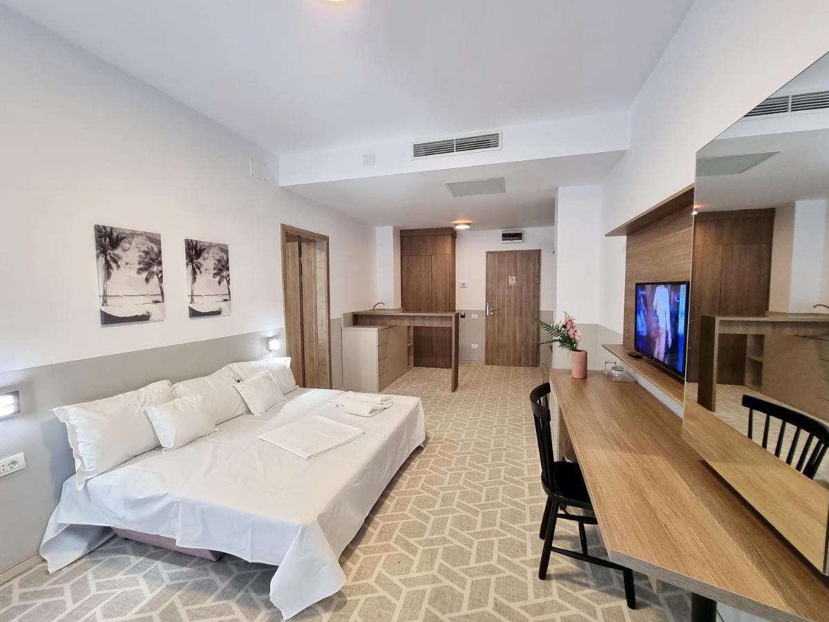 Hotel Clas Mamaia Nord Năvodari Exterior foto