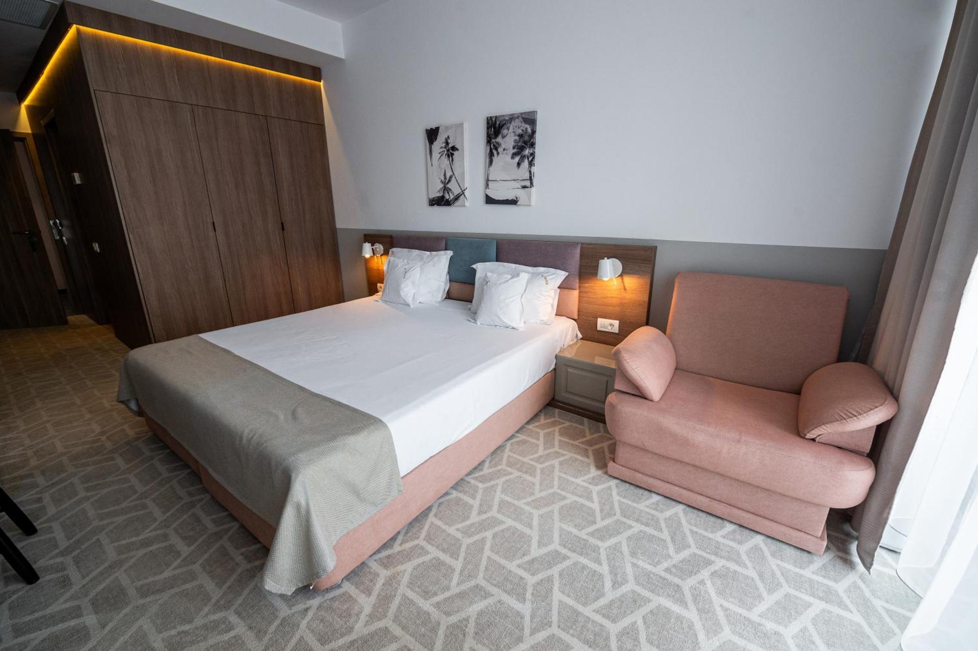 Hotel Clas Mamaia Nord Năvodari Exterior foto