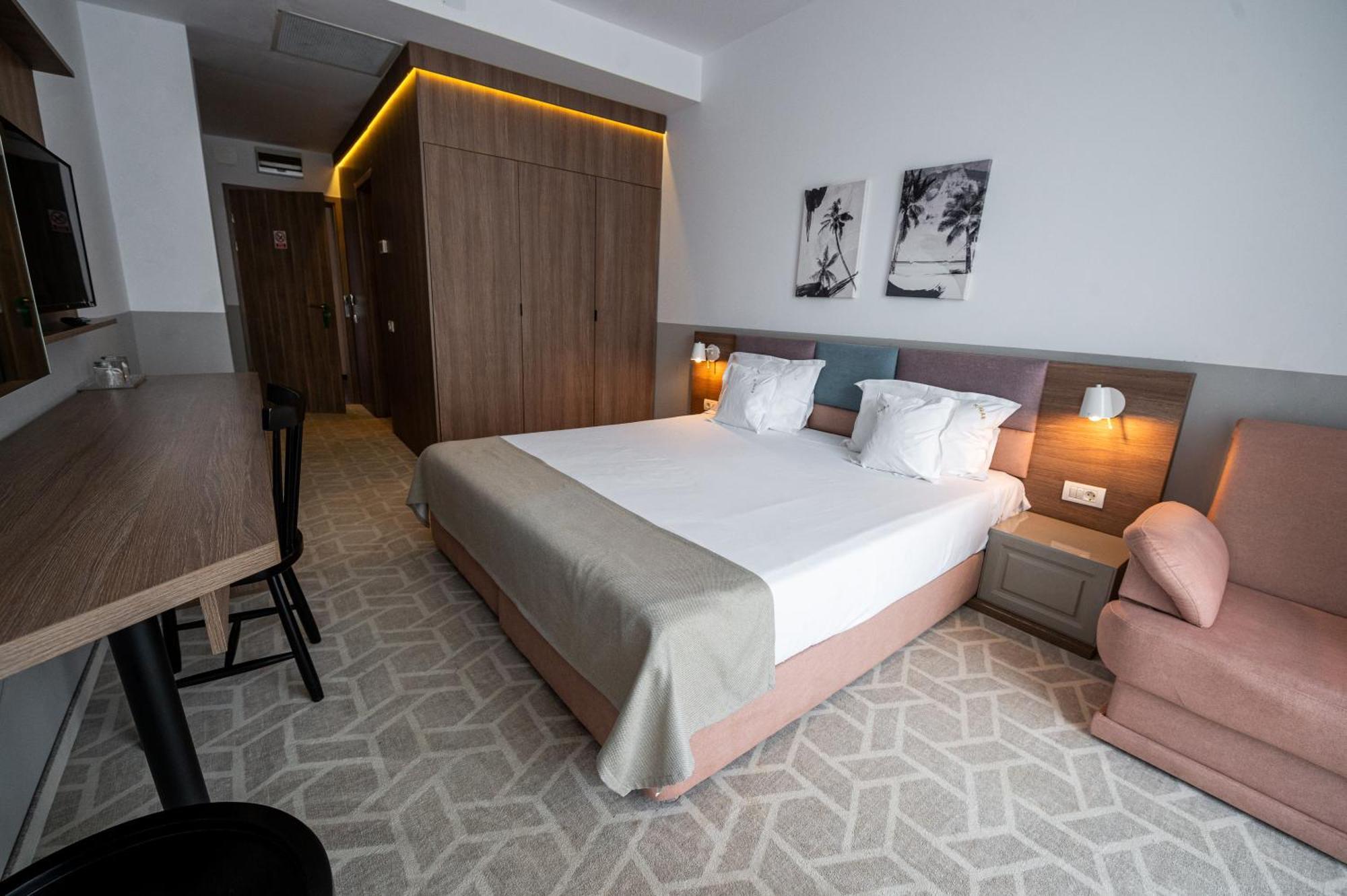 Hotel Clas Mamaia Nord Năvodari Exterior foto